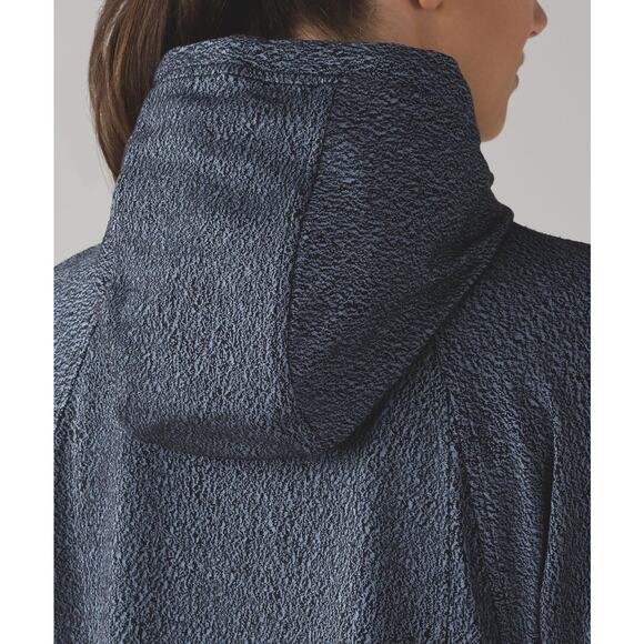 Lululemon Pick Up The Pace Long Sleeve Hoodie Blue Denim Luon Jacquard Size 10 - Picture 10 of 11